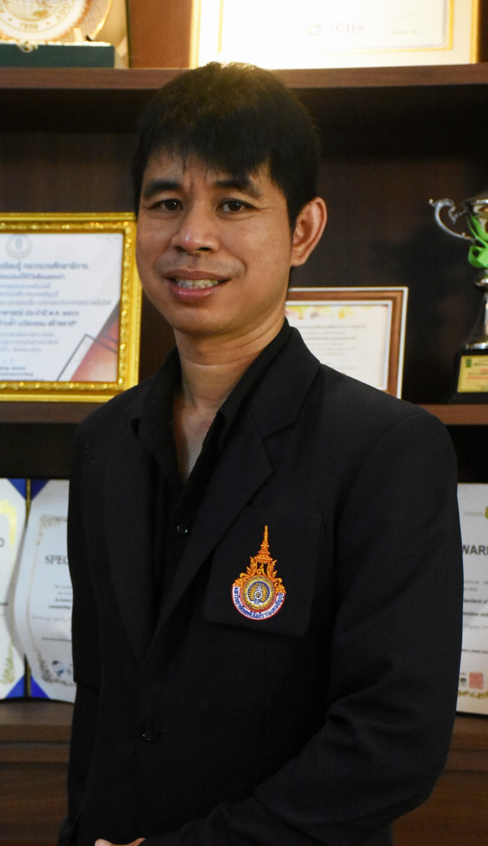 Dr.Pakorn Suwannasopon